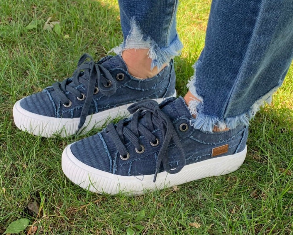 Smoked blue canvas shoes