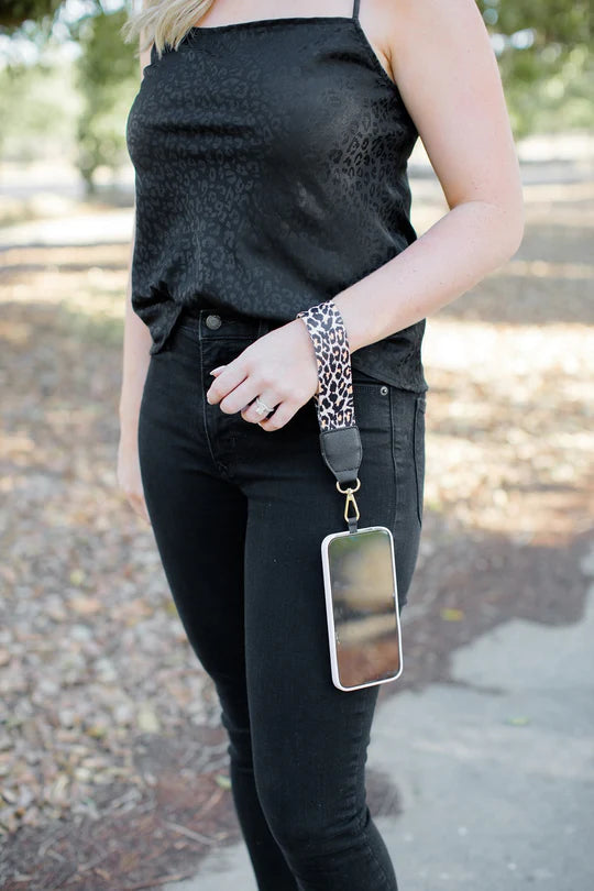 Leopard Clip & Go Strap with Pouch